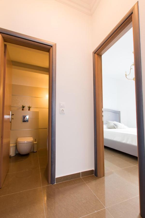 Poseidon Luxury Apartment Foiníkion Buitenkant foto